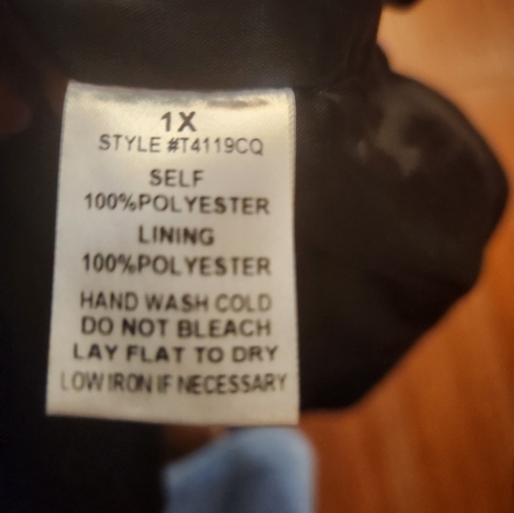 Vest - Picture 4 of 4